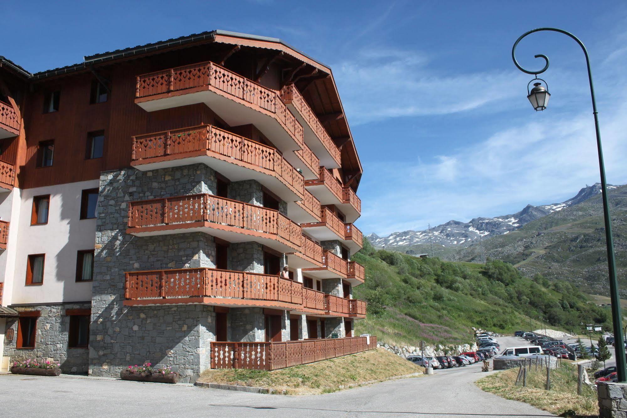 סן-מרטין-דה-בלוויל Residence Chalet De L'Adonis מראה חיצוני תמונה